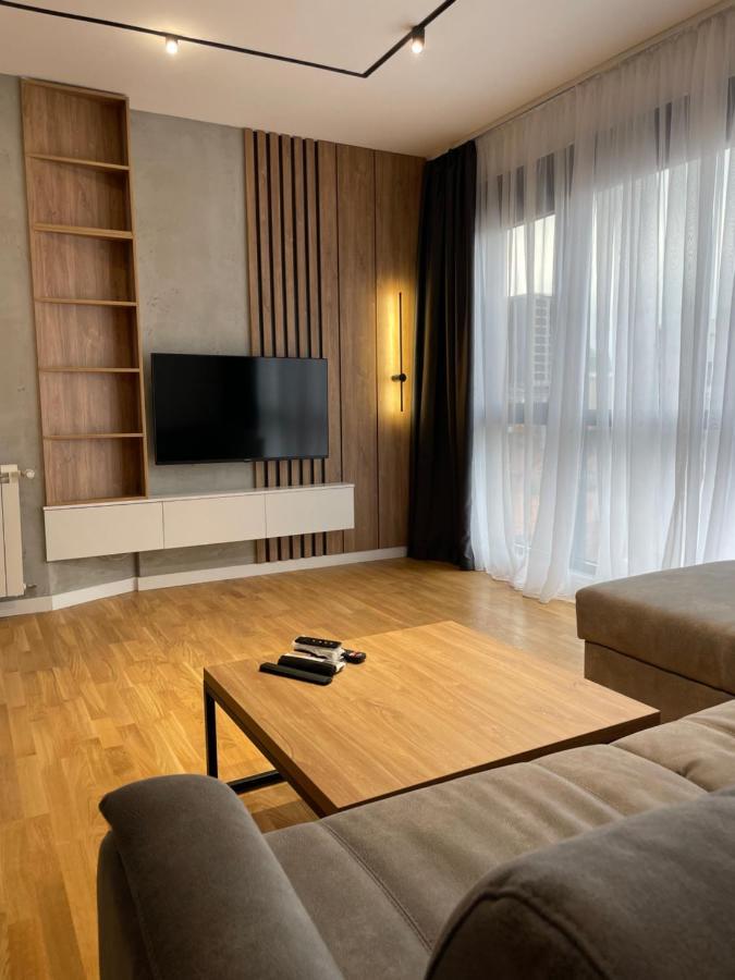 Leo Lux 2 Nis Exterior foto