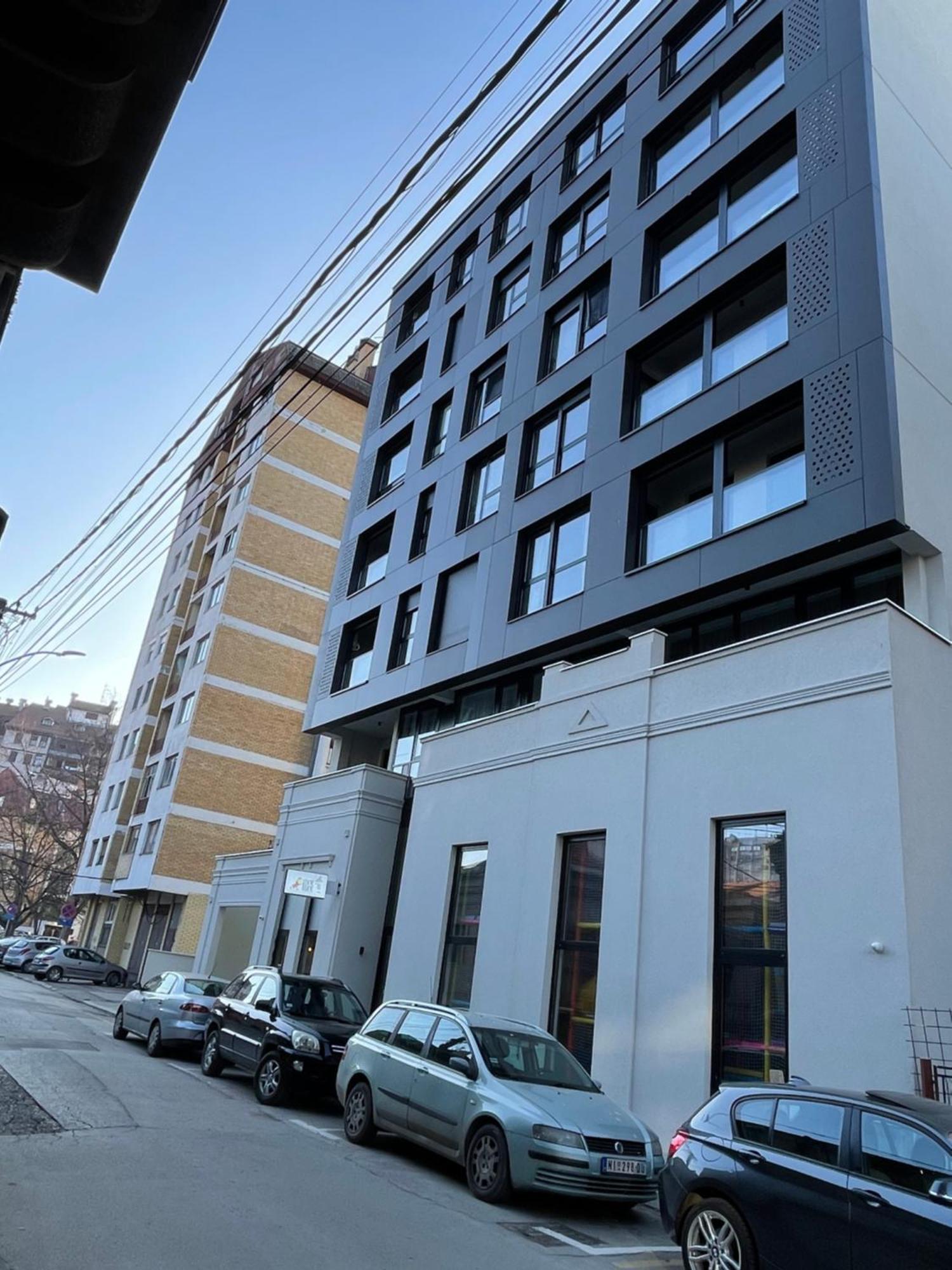 Leo Lux 2 Nis Exterior foto